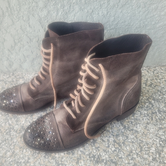 Made In Italy Stylish Brown Lace-Up Women's Boots - Picture 1 of 7